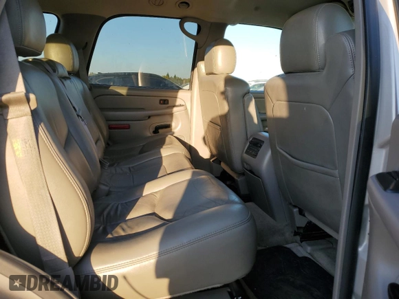 2005 GMC Yukon SLE with VIN 1GKEC13TX5J151930, listed as a Copart auction lot 73030094 with 216,351 mi miles and Clean Title. Bid and sale history available at carsss.com. Image 11.