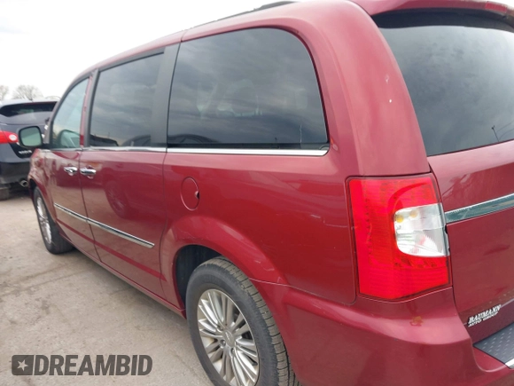 2015 Chrysler Town & Country Touring-L with VIN 2C4RC1CG6FR582911, listed as a IAAI auction lot 42117864 with 137,689 mi miles. Bid and sale history available at carsss.com. Image 14.