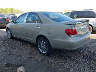 2005 Toyota Camry LE with VIN JTDBF32K050163858, listed as a IAAI auction lot 42004768 with 350,164 mi miles and . Bid and sale history available at DreamBid. Image 3.