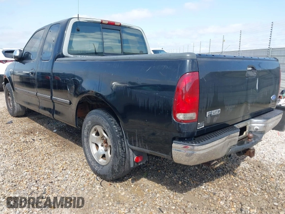 1997 Ford F-150 XL z VIN 1FTEX17L8VNB96786, wystawiony jako IAAI lot #42284370 z przebiegiem 163 227 mil mil oraz . Historia ofert i sprzedaży dostępna na DreamBid. Obrazek 3.
