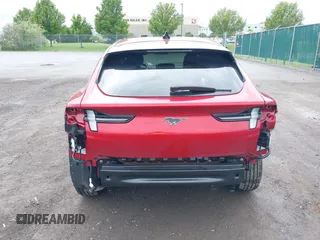 2024 Ford Mustang Mach-E Premium с VIN 3FMTK3SU7RMA32586, выставлен на аукционе IAAI как лот 42329356 с пробегом 5 090 миль миль и . История ставок и продаж доступна на DreamBid. Изображение 16.