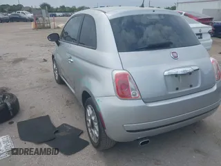 2013 FIAT 500 Pop z VIN 3C3CFFAR6DT633062, wystawiony jako IAAI lot #42302507 z przebiegiem 184 023 mil mil oraz . Historia ofert i sprzedaży dostępna na DreamBid. Obrazek 3.