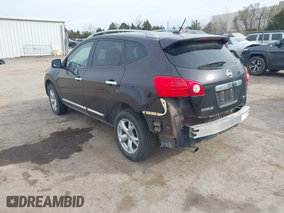 2011 Nissan Rogue SV with VIN JN8AS5MT8BW162897, listed as a IAAI auction lot 41799825 with 197,843 mi miles. Bid and sale history available at carsss.com. Image 3.