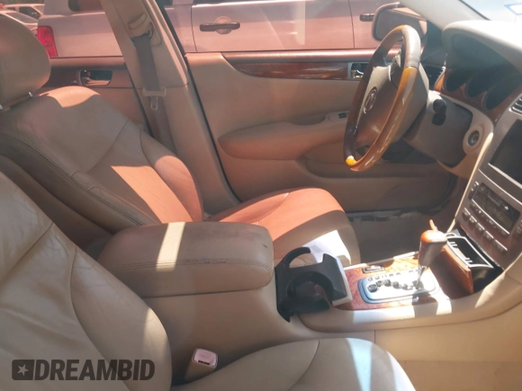 2005 Lexus ES 330 with VIN JTHBA30G355086983, listed as a IAAI auction lot 41982241 with 190,167 mi miles. Bid and sale history available at carsss.com. Image 5.