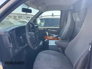 2014 Chevrolet Express Cargo с VIN 1GCWGFCAXE1181879, выставлен на аукционе IAAI как лот 42656064 с пробегом 181 669 миль миль и . История ставок и продаж доступна на DreamBid. Изображение 1.