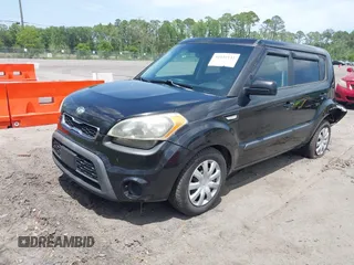 2013 Kia Soul with VIN KNDJT2A52D7631573, listed as a IAAI auction lot 42146142 with 189,687 mi miles and . Bid and sale history available at DreamBid. Image 2.