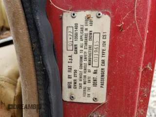 1977 FIAT 124 Spider z VIN 124CS10119615, wystawiony jako Copart lot #54527635 z przebiegiem 92 780 mil mil oraz Czysty tytuł • Clean title. Historia ofert i sprzedaży dostępna na DreamBid. Obrazek 12.