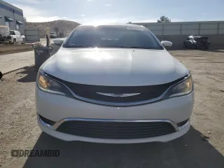 2015 Chrysler 200 Limited z VIN 1C3CCCABXFN697778, wystawiony jako Copart lot #52749775 z przebiegiem 94 455 mil mil oraz Szkody całkowita. Historia ofert i sprzedaży dostępna na DreamBid. Obrazek 5.