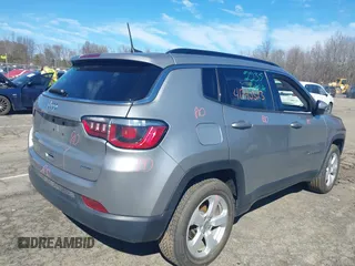 2019 Jeep Compass Altitude z VIN 3C4NJDBB4KT786870, wystawiony jako IAAI lot #41740323 z przebiegiem 165 092 mil mil oraz . Historia ofert i sprzedaży dostępna na DreamBid. Obrazek 4.