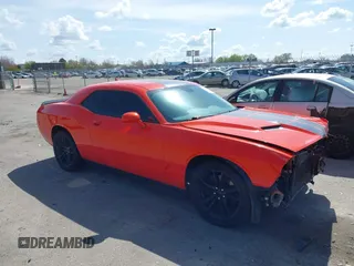 2016 Dodge Challenger SXT Plus z VIN 2C3CDZAG7GH353301, wystawiony jako IAAI lot #41780008 z przebiegiem 103 627 mil mil oraz . Historia ofert i sprzedaży dostępna na DreamBid. Obrazek 1.