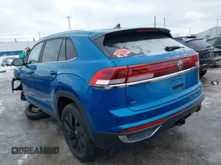 2024 Volkswagen Atlas SE with VIN 1V2KE2CA2RC225881, listed as a IAAI auction lot 41576436 with 9,408 mi miles and . Bid and sale history available at DreamBid. Image 3.