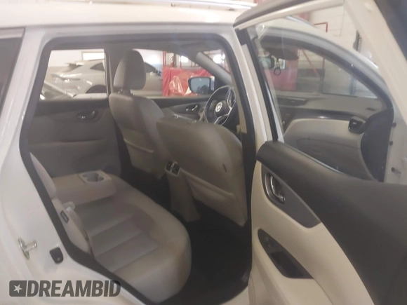 2020 Nissan Rogue Sport SL with VIN JN1BJ1CW6LW363631, listed as a IAAI auction lot 41327759 with 61,157 mi miles. Bid and sale history available at carsss.com. Image 8.