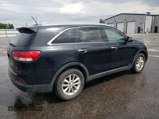 2017 Kia Sorento LX z VIN 5XYPGDA34HG305081, wystawiony jako Copart lot #60938125 z przebiegiem 132 764 mil mil oraz Czysty tytuł • Clean title. Historia ofert i sprzedaży dostępna na DreamBid. Obrazek 3.
