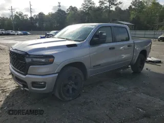 2025 Ram 1500 Big Horn z VIN 1C6SRFFP5SN535005, wystawiony jako Copart lot #50241725 z przebiegiem 9 611 mil mil oraz Szkoda całkowita • Salvage title. Historia ofert i sprzedaży dostępna na DreamBid. Obrazek 1.