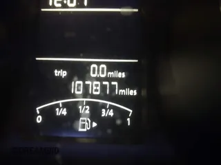 2015 Volkswagen Jetta SE z VIN 3VWD17AJ7FM415950, wystawiony jako IAAI lot #42202024 z przebiegiem 107 877 mil mil oraz . Historia ofert i sprzedaży dostępna na DreamBid. Obrazek 7.