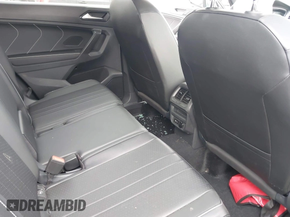 2024 Volkswagen Tiguan SE R-Line Black с VIN 3VV8B7AX7RM081396, выставлен на аукционе IAAI как лот 42079851 с пробегом 18 469 миль миль и . История ставок и продаж доступна на DreamBid. Изображение 8.