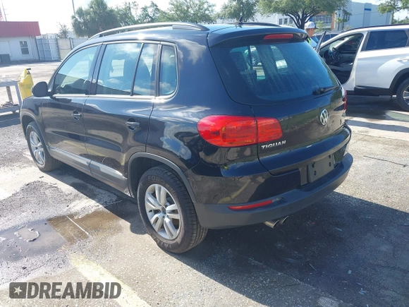 2016 Volkswagen Tiguan SEL with VIN WVGAV7AX2GW032915, listed as a IAAI auction lot 42257623 with 133,832 mi miles and . Bid and sale history available at DreamBid. Image 3.