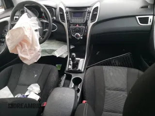 2017 Hyundai Elantra z VIN KMHD35LHXHU378138, wystawiony jako Copart lot #53389795 z przebiegiem 84 282 mil mil oraz Szkoda całkowita • Salvage title. Historia ofert i sprzedaży dostępna na DreamBid. Obrazek 8.