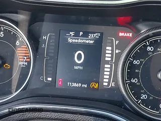 2019 Jeep Cherokee Latitude Plus with VIN 1C4PJMLB1KD166927, listed as a IAAI auction lot 41492327 with 113,869 mi miles. Bid and sale history available at carsss.com. Image 15.