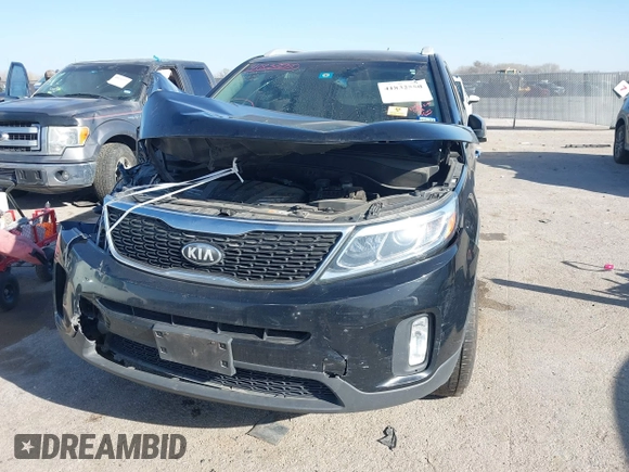 2014 Kia Sorento LX with VIN 5XYKT4A79EG482567, listed as a IAAI auction lot 41832550 with Not Provided miles and . Bid and sale history available at carsss.com. Image 6.