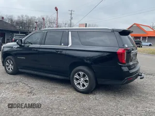 2022 GMC Yukon XL SLE with VIN 1GKS2FKD2NR318652, listed as a Copart auction lot 44574715 with 137,939 mi miles and Clean Title. Bid and sale history available at DreamBid. Image 3.