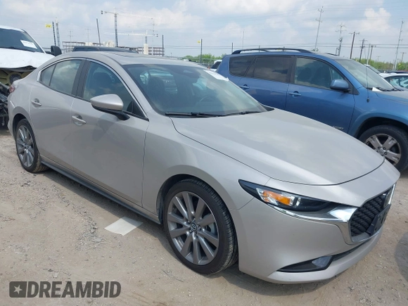 2024 Mazda 3 2.5 S Preferred with VIN 3MZBPACMXRM414340, listed as a IAAI auction lot 42134789 with 28,038 mi miles. Bid and sale history available at carsss.com. Image 1.