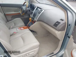 2008 Lexus RX 350 z VIN JTJHK31U682042282, wystawiony jako IAAI lot #42280658 z przebiegiem 197 678 mil mil oraz . Historia ofert i sprzedaży dostępna na DreamBid. Obrazek 5.