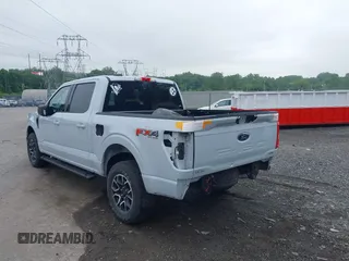 2021 Ford F-150 XL z VIN 1FTEW1EP5MKE17091, wystawiony jako IAAI lot #42413293 z przebiegiem 57 042 mil mil oraz . Historia ofert i sprzedaży dostępna na DreamBid. Obrazek 21.