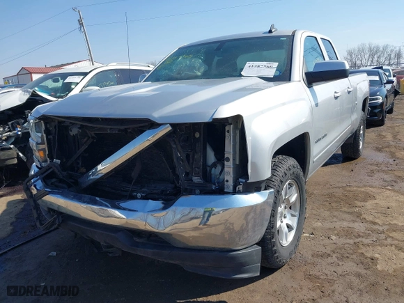 2018 Chevrolet Silverado 1500 LT with VIN 1GCVKREC5JZ150982, listed as a IAAI auction lot 41787560 with 182,423 mi miles. Bid and sale history available at carsss.com. Image 17.