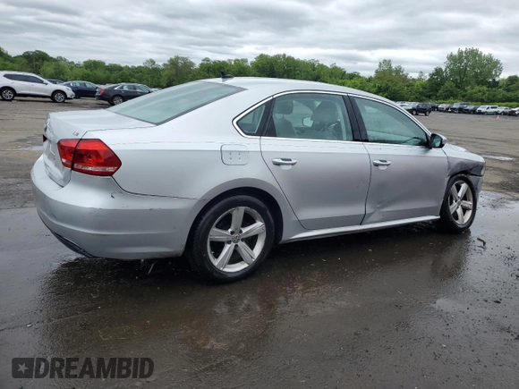 2015 Volkswagen Passat Limited Edition Edition z VIN 1VWAT7A39FC084725, wystawiony jako Copart lot #57993735 z przebiegiem 84 418 mil mil oraz Szkoda całkowita • Salvage title. Historia ofert i sprzedaży dostępna na DreamBid. Obrazek 3.