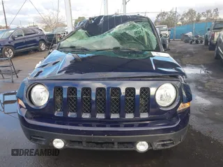 2017 Jeep Patriot 75th Anniversary with VIN 1C4NJRBB4HD110334, listed as a IAAI auction lot 41425693 with 88,364 mi miles and . Bid and sale history available at carsss.com. Image 12.