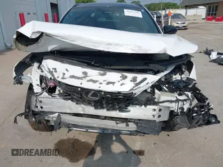2023 Lexus RX 500h F Sport Performance z VIN 2T2BCMEA2PC001025, wystawiony jako IAAI lot #42477242 z przebiegiem 21 722 mil mil oraz . Historia ofert i sprzedaży dostępna na DreamBid. Obrazek 6.