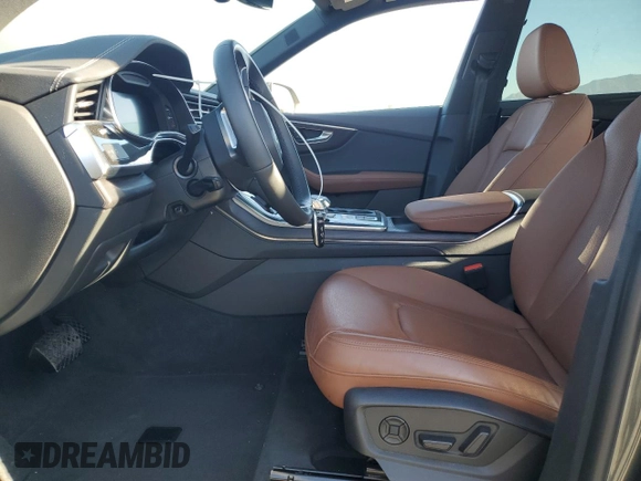 2023 Audi Q8 Premium Plus z VIN WA1EVBF12PD045117, wystawiony jako Copart lot #82049644 z przebiegiem Nie podano mil oraz Szkoda całkowita • Salvage title. Historia ofert i sprzedaży dostępna na DreamBid. Obrazek 7.