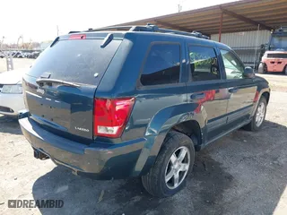 2005 Jeep Grand Cherokee Laredo with VIN 1J4HR48N85C536338, listed as a IAAI auction lot 42000017 with 195,758 mi miles. Bid and sale history available at carsss.com. Image 4.