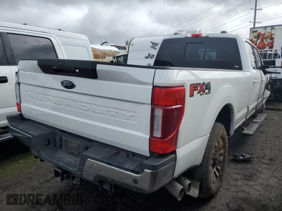 2022 Ford F-350 XL with VIN 1FT8W3BT4NED76141, listed as a Copart auction lot 45808095 with 58,568 mi miles and Salvage title. Bid and sale history available at DreamBid. Image 3.