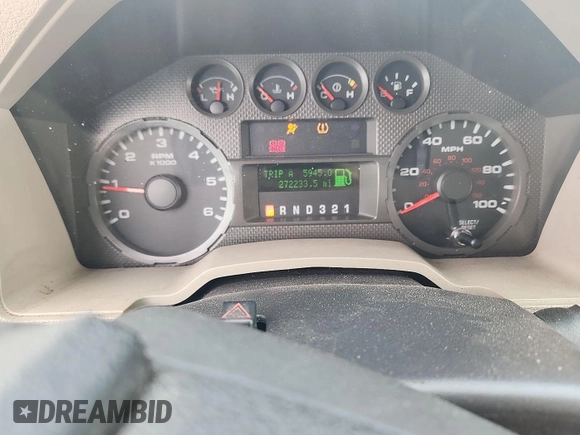 2009 Ford F-250 XL with VIN 1FTNX20529EA11705, listed as a IAAI auction lot 42793654 with 272,233 mi miles and . Bid and sale history available at DreamBid. Image 11.