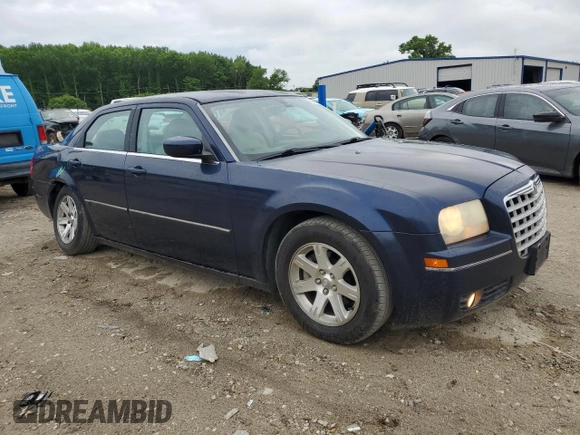 2006 Chrysler 300 Touring with VIN 2C3KA53G96H181362, listed as a Copart auction lot 55313785 with 135,447 mi miles and Salvage Title. Bid and sale history available at DreamBid. Image 4.