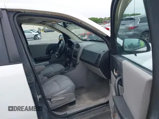 2004 Saturn VUE V6 z VIN 5GZCZ53434S818300, wystawiony jako IAAI lot #42416148 z przebiegiem 188 434 mil mil oraz . Historia ofert i sprzedaży dostępna na DreamBid. Obrazek 5.