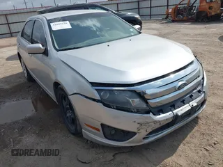 2011 Ford Fusion SE with VIN 3FAHP0HA0BR305471, listed as a IAAI auction lot 42099320 with 175,089 mi miles. Bid and sale history available at carsss.com. Image 12.