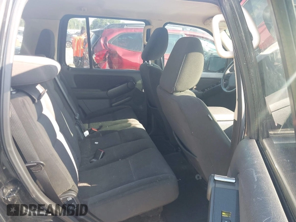 2010 Ford Explorer XLT z VIN 1FMEU7DEXAUA92958, wystawiony jako IAAI lot #42560339 z przebiegiem 213 329 mil mil oraz . Historia ofert i sprzedaży dostępna na DreamBid. Obrazek 8.
