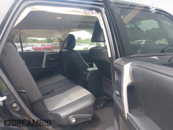 2019 Toyota 4Runner SR5 с VIN JTEBU5JR2K5676586, выставлен на аукционе IAAI как лот 42070642 с пробегом 144 039 миль миль и . История ставок и продаж доступна на DreamBid. Изображение 8.