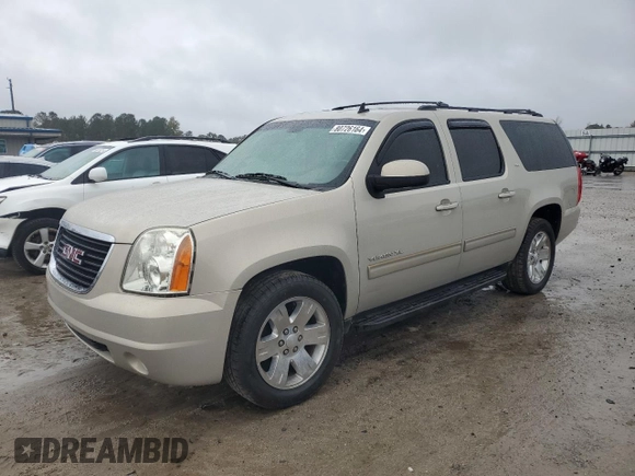 2011 GMC Yukon XL SLT with VIN 1GKS1KE01BR203962, listed as a Copart auction lot 80726164 with 199,112 mi miles and Salvage Title. Bid and sale history available at DreamBid. Image 1.