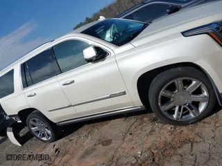 2015 Cadillac Escalade Premium with VIN 1GYS4NKJ8FR514158, listed as a IAAI auction lot 41561419 with 172,470 mi miles. Bid and sale history available at carsss.com. Image 14.