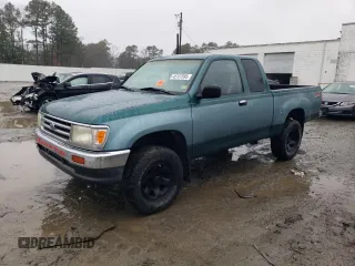 1997 Toyota T100 DX with VIN JT4UN22D2V0046483, listed as a Copart auction lot 45107095 with 247,665 mi miles and Clean Title. Bid and sale history available at carsss.com. Image 1.