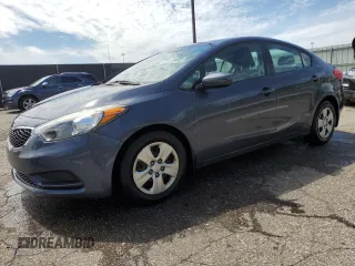 2016 Kia Forte LX z VIN KNAFK4A66G5612227, wystawiony jako Copart lot #56754685 z przebiegiem 132 941 mil mil oraz Czysty tytuł • Clean title. Historia ofert i sprzedaży dostępna na DreamBid. Obrazek 1.