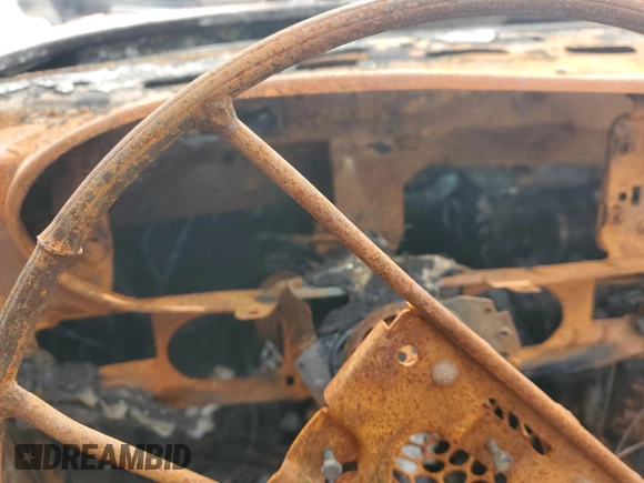 1986 Porsche 944 z VIN WP0AA0958GN152718, wystawiony jako Copart lot #49056775 z przebiegiem Nie podano mil oraz Szkoda całkowita • Salvage title. Historia ofert i sprzedaży dostępna na DreamBid. Obrazek 9.
