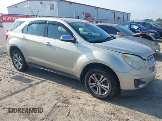 2013 Chevrolet Equinox LS with VIN 2GNALBEK6D6310627, listed as a IAAI auction lot 42118924 with 188,772 mi miles. Bid and sale history available at carsss.com. Image 1.