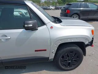 2018 Jeep Renegade Trailhawk z VIN ZACCJBCB6JPH86837, wystawiony jako IAAI lot #42394914 z przebiegiem 17 367 mil mil oraz . Historia ofert i sprzedaży dostępna na DreamBid. Obrazek 19.