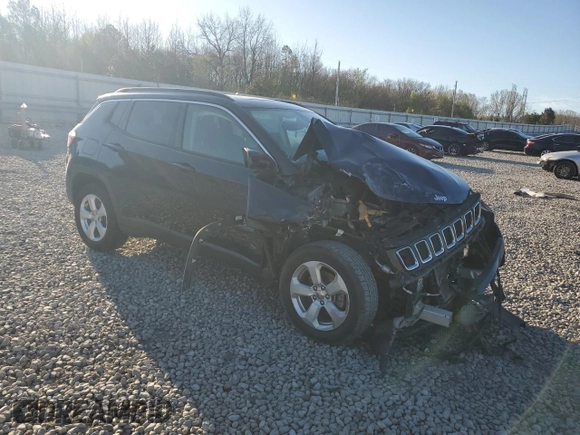 2018 Jeep Compass Latitude with VIN 3C4NJCBB0JT318692, listed as a Copart auction lot 49394515 with 0 mi miles and Salvage Title. Bid and sale history available at carsss.com. Image 4.