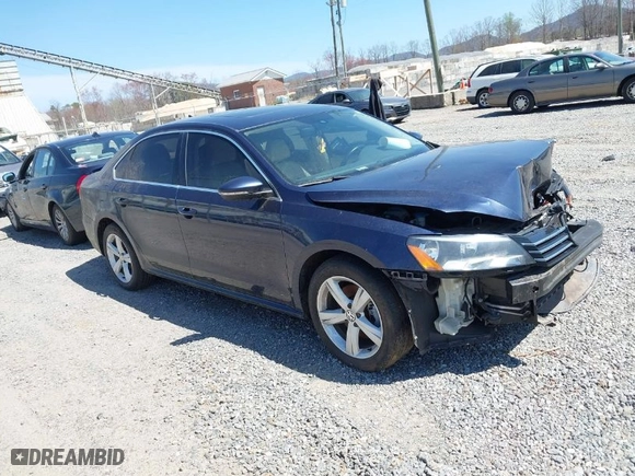 2012 Volkswagen Passat SE with VIN 1VWBH7A32CC036985, listed as a IAAI auction lot 41903135 with 116,376 mi miles. Bid and sale history available at carsss.com. Image 1.